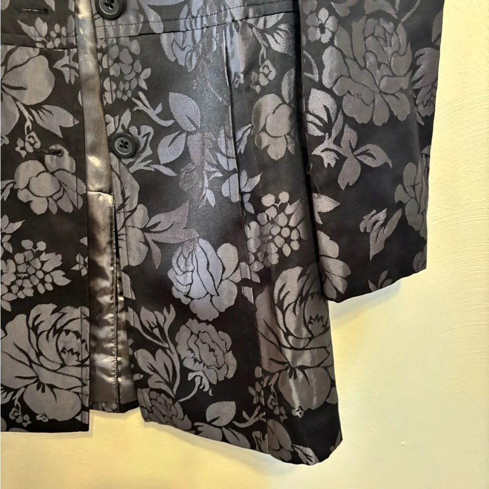 White House Black Market Black Gray Floral Jacquard Jacket Medium - Picture 7 of 9